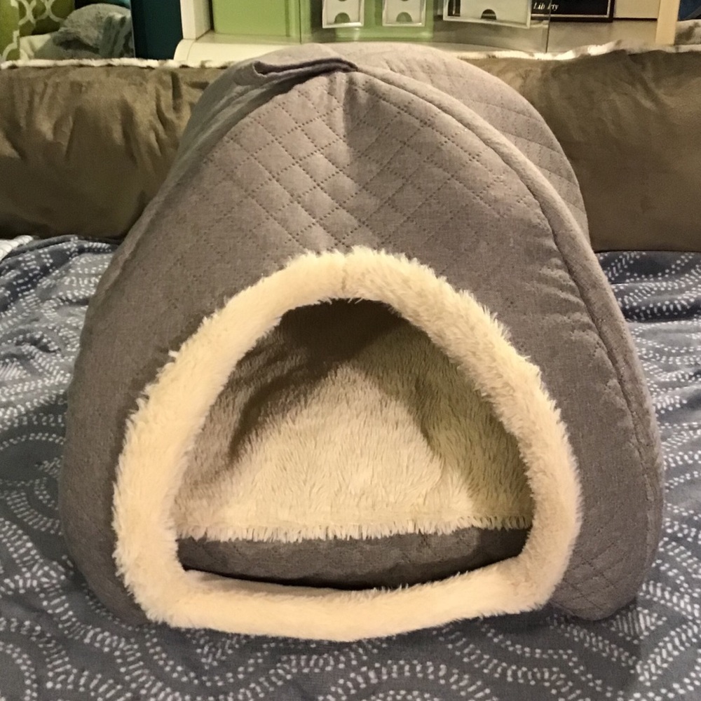 Top Paw fleece covered Tent